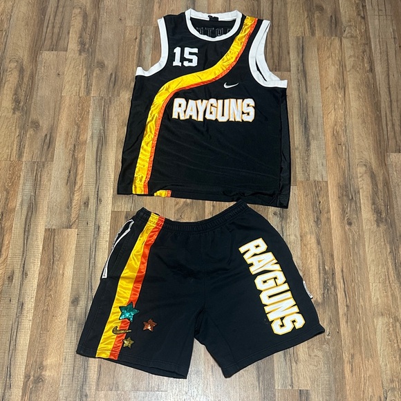 Nike Black and White Dri-FIT Apparel top and bottom - Picture 1 of 8